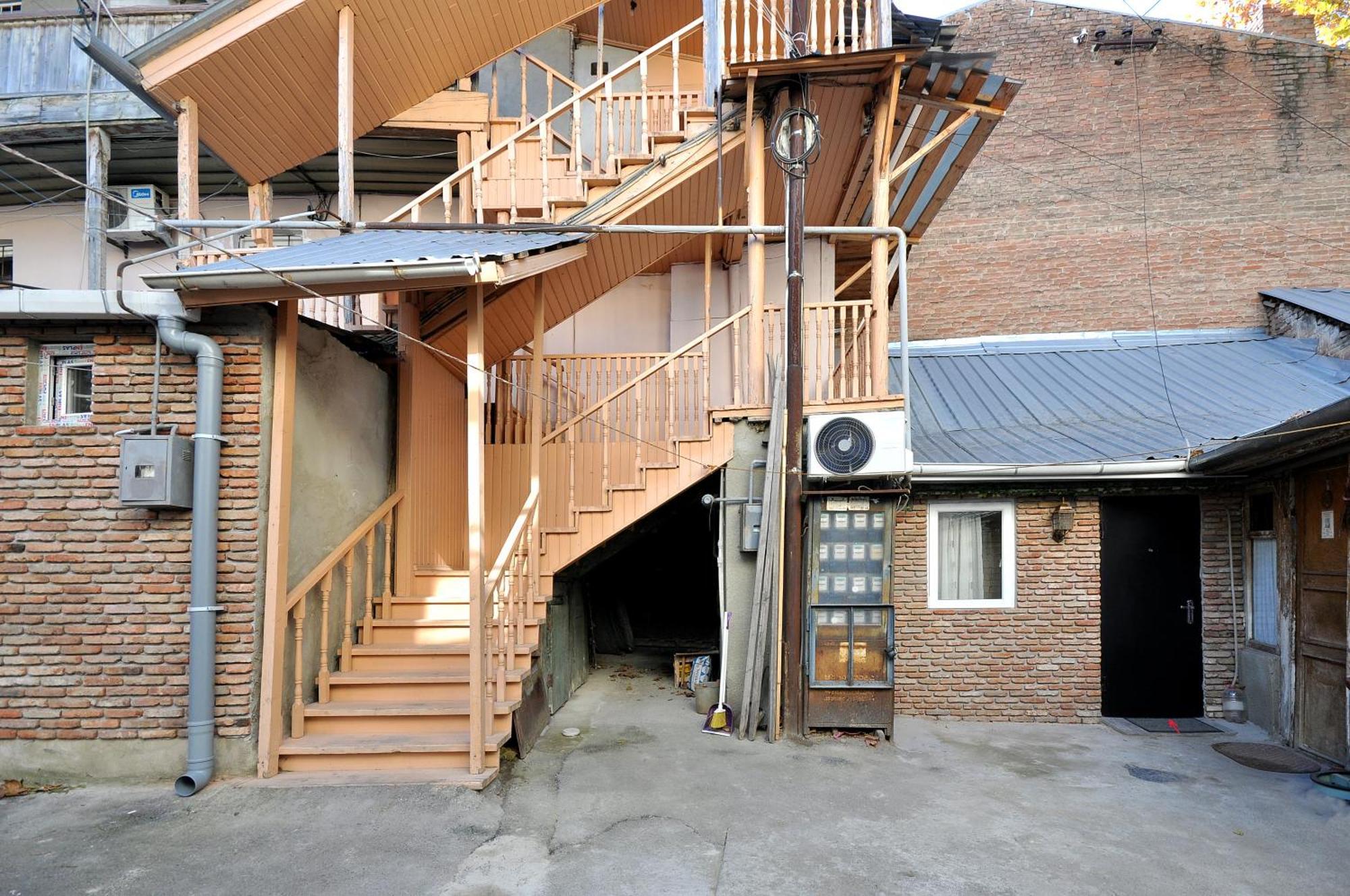 Suzi Apartments Тбилиси Экстерьер фото